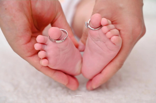 武汉供卵包生男孩怎样给宝宝喂奶